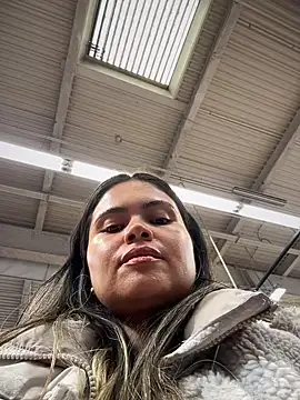 Snapshot of melanny10 chatting on 01/14/26, 11:16 melanny10 online show from 01/14/26, 11:16