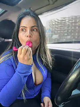 Snapshot of melanny10 chatting on 01/15/26, 02:10 melanny10 online show from 01/15/26, 02:10