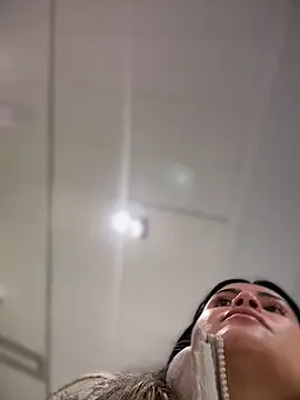 Snapshot of melanny10 chatting on 02/06/26, 12:08 melanny10 online show from 02/06/26, 12:08