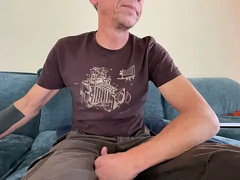 mouser21212 online show from 11/29/25, 09:18