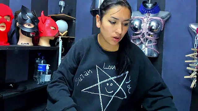 LucyStrike  online show from 02/14/25, 09:43