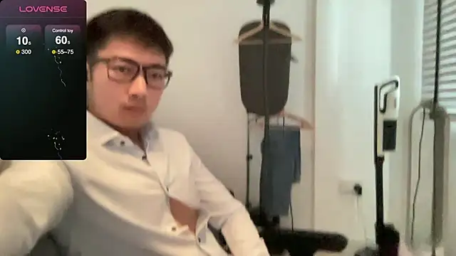 Snapshot of christopherlonger chatting on 01/04/25, 02:56 christopherlonger online show from 01/04/25, 02:56