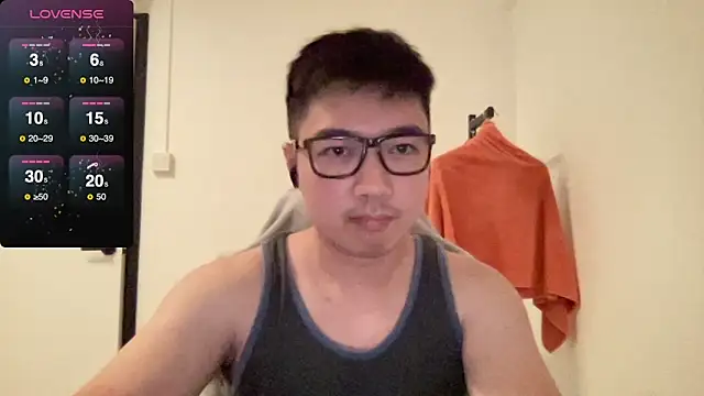 Snapshot of christopherlonger chatting on 03/11/25, 02:18 christopherlonger online show from 03/11/25, 02:18