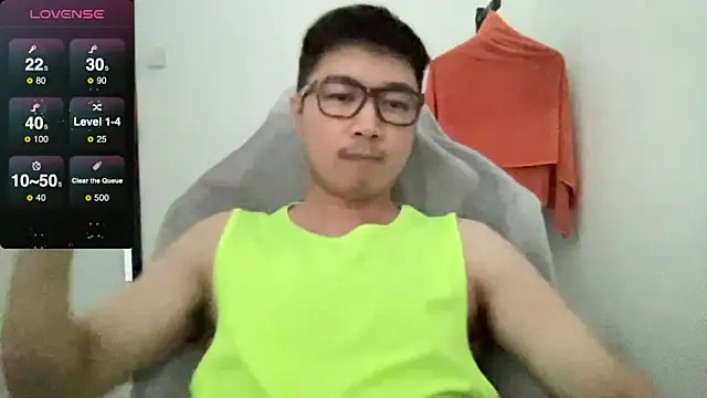 Snapshot of christopherlonger chatting on 03/14/25, 05:05 christopherlonger online show from 03/14/25, 05:05