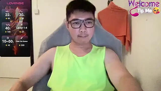 Snapshot of christopherlonger chatting on 03/14/25, 12:29 christopherlonger online show from 03/14/25, 12:29