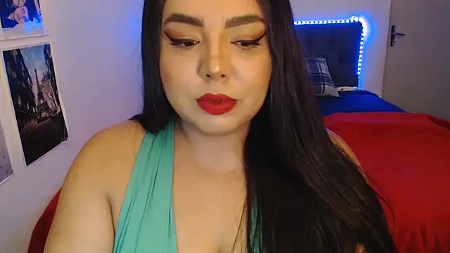 Snapshot of Internacionalist7 chatting on 02/10/25, 07:28 Internacionalist7 online show from 02/10/25, 07:28