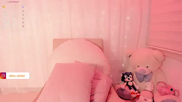 Alice winter  online show from 10/06/25, 07:11