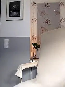 Loona-Lexxington online show from 12/19/24, 06:23