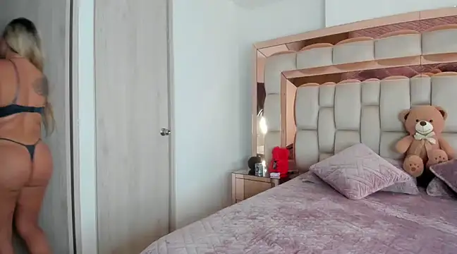 candy-sam28 online show from 02/05/25, 04:25