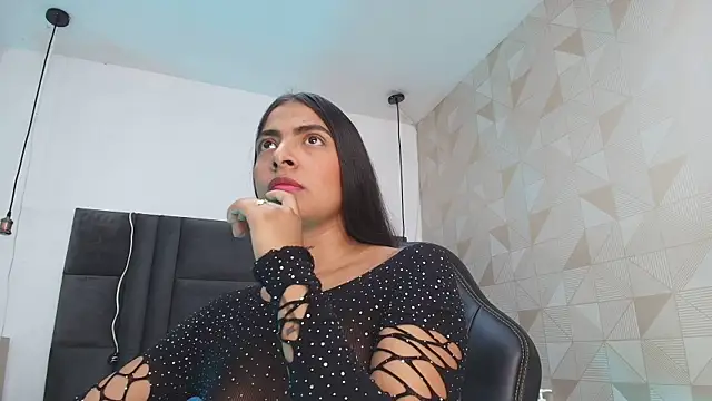 Snapshot of hot_dione chatting on 10/02/25, 07:10 hot dione online show from 10/02/25, 07:10