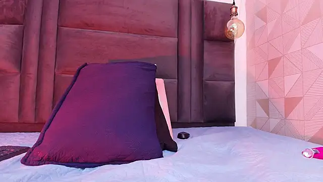 Snapshot of hot_dione chatting on 10/03/25, 07:11 hot dione online show from 10/03/25, 07:11