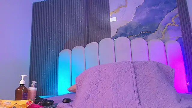 Snapshot of hot_dione chatting on 12/04/25, 07:11 hot dione online show from 12/04/25, 07:11