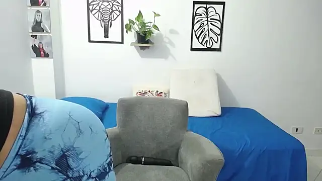 renata salinas 1 online show from 03/22/25, 03:41