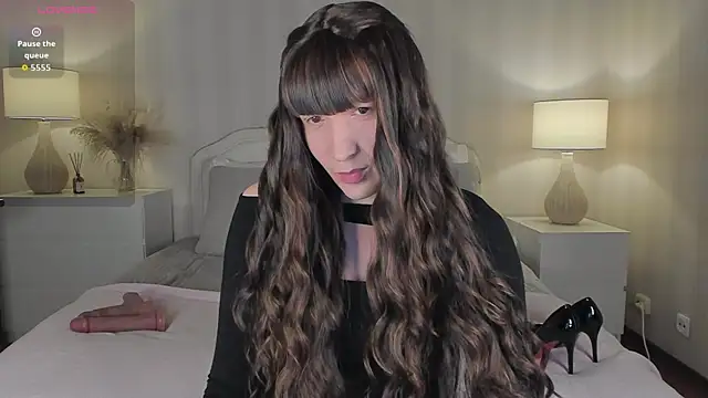 Snapshot of valeriasecret chatting on 12/19/25, 05:03 valeriasecret online show from 12/19/25, 05:03