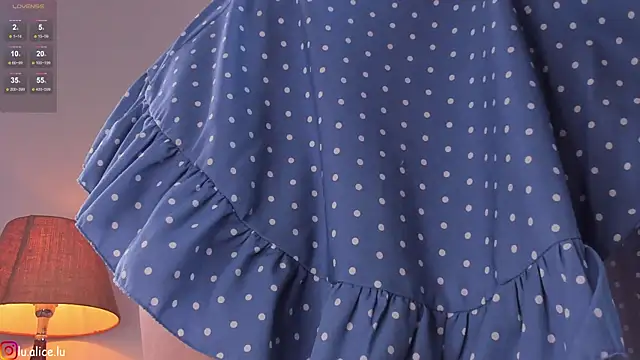 Snapshot of alicelu_ chatting on 12/02/24, 09:24 alicelu online show from 12/02/24, 09:24