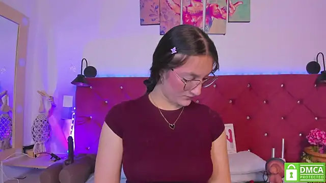 Snapshot of Ruth_harvey_ chatting on 07/17/26, 01:51 Ruth harvey online show from 07/17/26, 01:51