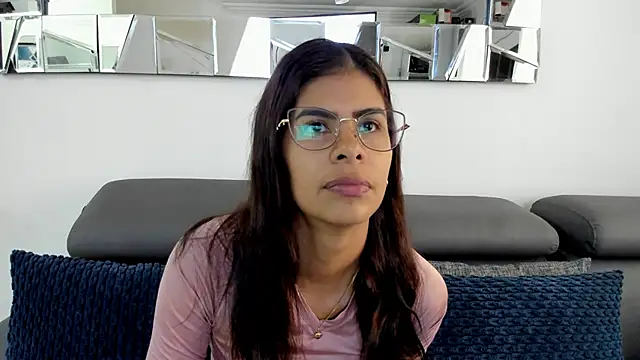 Snapshot of karlina_charlotte1 chatting on 03/12/25, 12:57 karlina charlotte1 online show from 03/12/25, 12:57