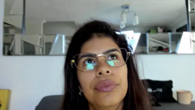 Snapshot of karlina_charlotte1 chatting on 03/17/25, 12:25 karlina charlotte1 online show from 03/17/25, 12:25