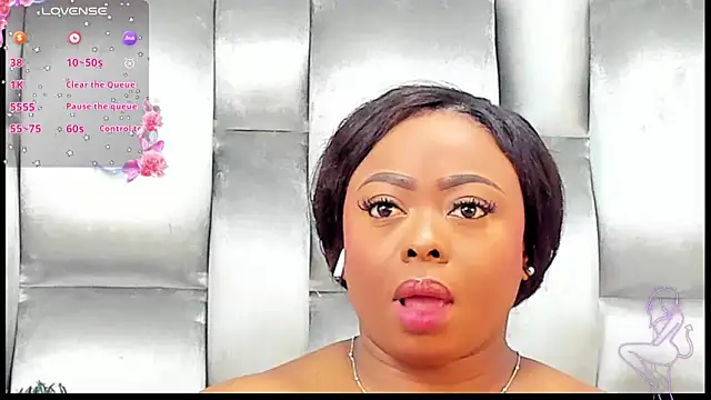 CamilaBenitez online show from 10/18/25, 12:39