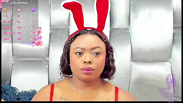 Snapshot of CamilaBenitez chatting on 12/21/25, 01:57 CamilaBenitez online show from 12/21/25, 01:57