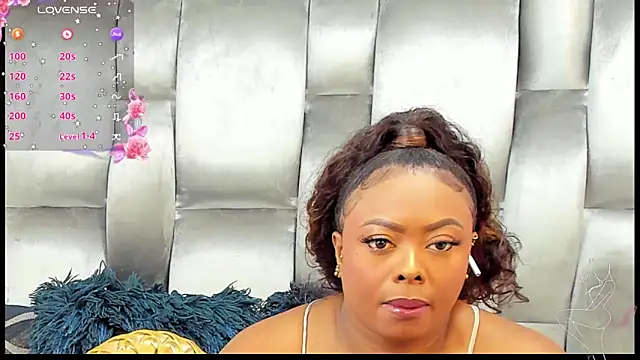 Snapshot of CamilaBenitez chatting on 02/11/26, 12:37 CamilaBenitez online show from 02/11/26, 12:37