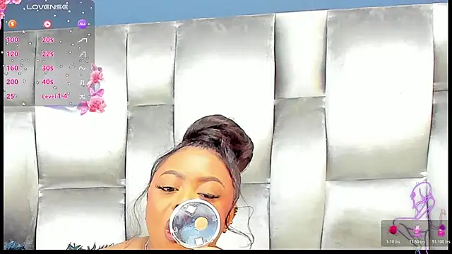 Snapshot of CamilaBenitez chatting on 02/20/26, 11:54 CamilaBenitez online show from 02/20/26, 11:54