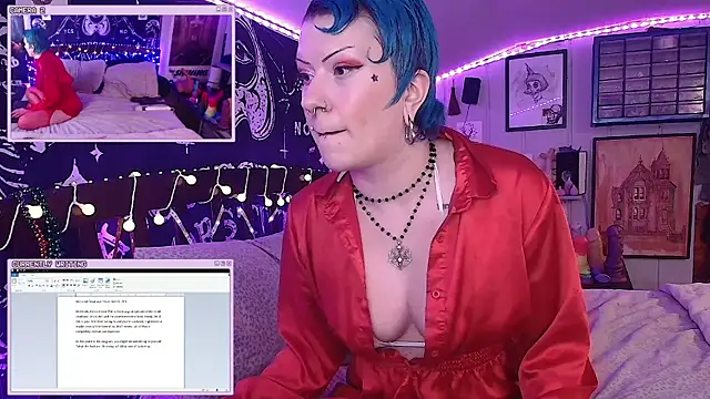 Snapshot of FondaDix_ chatting on 11/18/25, 07:35 FondaDix online show from 11/18/25, 07:35