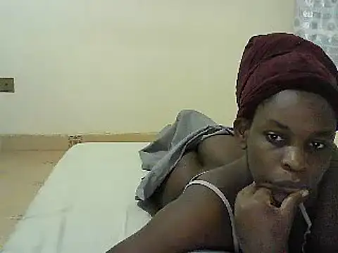 princess-cutie12 online show from 03/21/25, 04:17