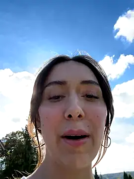 Snapshot of emiliasommer chatting on 10/07/25, 01:30 emiliasommer online show from 10/07/25, 01:30