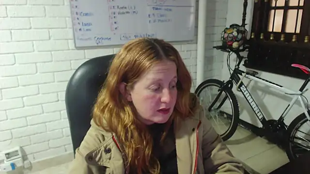 ViioletaMora online show from 02/16/25, 07:04