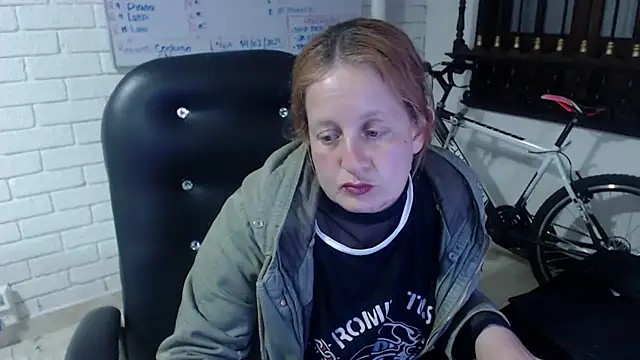 ViioletaMora online show from 02/22/25, 09:56