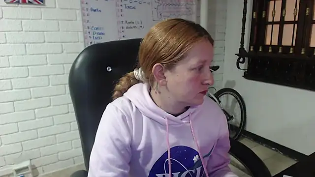 ViioletaMora online show from 02/25/25, 03:09