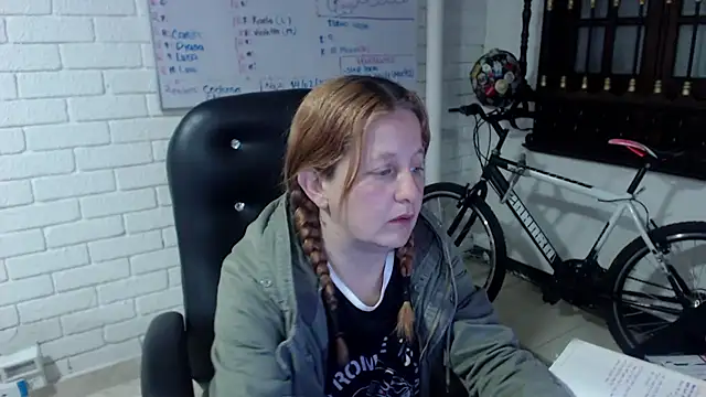 ViioletaMora online show from 02/27/25, 09:32