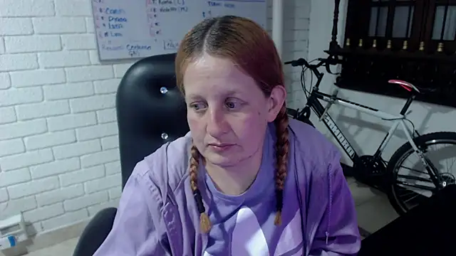 ViioletaMora online show from 02/28/25, 12:54