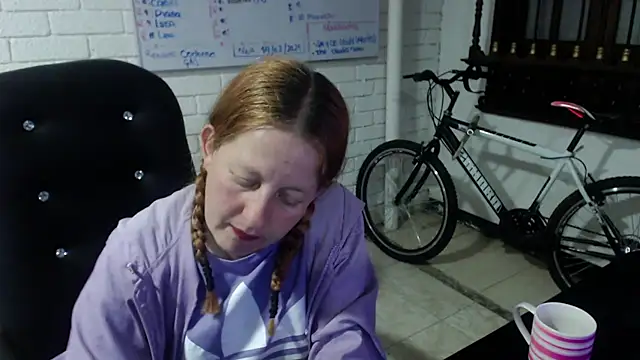 ViioletaMora online show from 02/28/25, 07:05