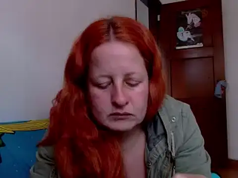 ViioletaMora online show from 09/28/25, 08:03