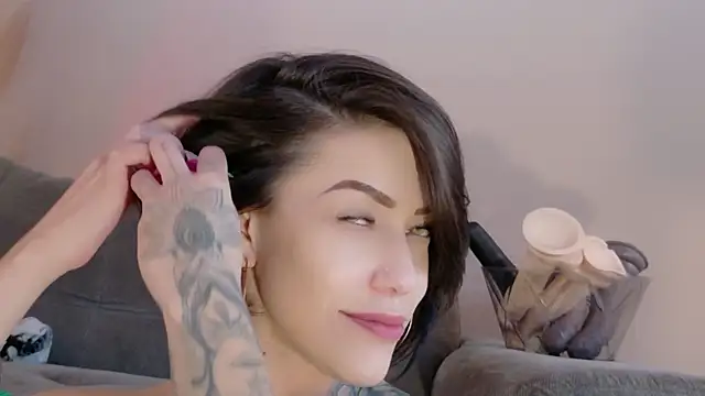 Snapshot of Hannah_Borbon chatting on 06/15/26, 10:01 Hannah Borbon online show from 06/15/26, 10:01
