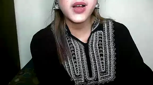 Snapshot of Princess_noorjahan chatting on 03/11/25, 11:37 Princess noorjahan online show from 03/11/25, 11:37