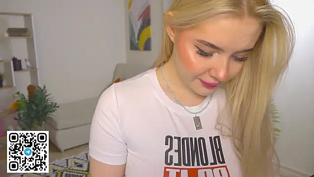 Snapshot of oliviabr0wn0 chatting on 02/09/26, 02:04 oliviabr0wn0 online show from 02/09/26, 02:04