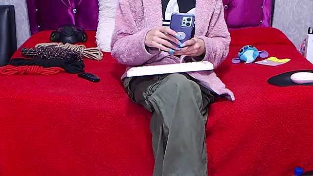 AyshaScott online show from 02/18/25, 11:55