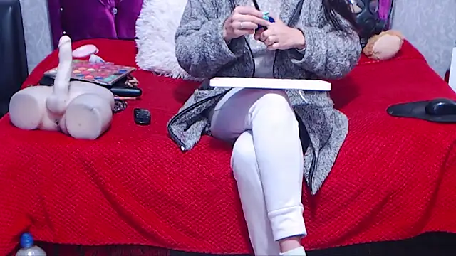 AyshaScott online show from 10/07/25, 12:02