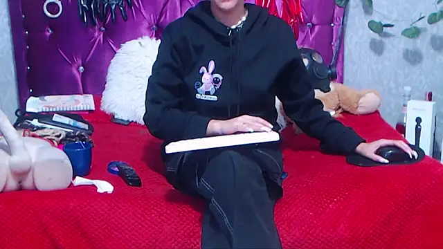 AyshaScott online show from 11/02/25, 12:40