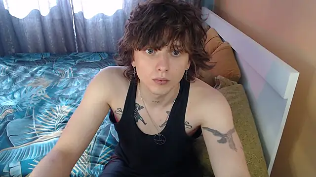 Snapshot of axxxturel chatting on 09/22/25, 10:39 axxxturel online show from 09/22/25, 10:39