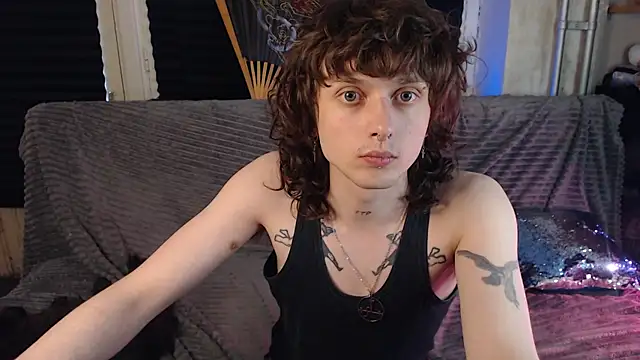 Snapshot of axxxturel chatting on 05/27/26, 01:57 axxxturel online show from 05/27/26, 01:57