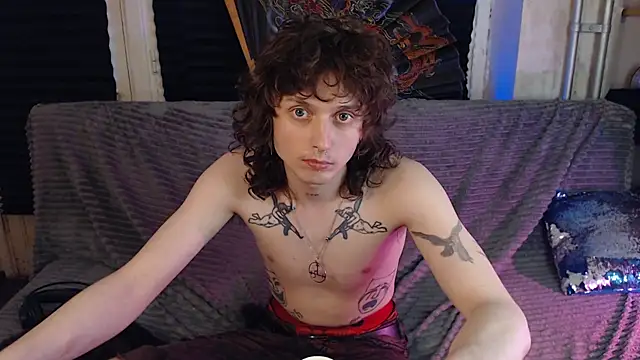 Snapshot of axxxturel chatting on 06/08/26, 01:28 axxxturel online show from 06/08/26, 01:28