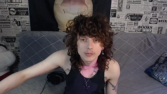 Snapshot of axxxturel chatting on 07/09/26, 06:23 axxxturel online show from 07/09/26, 06:23