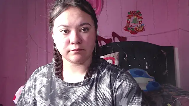 NikkiRous  online show from 02/17/25, 12:48