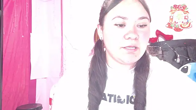 NikkiRous  online show from 02/24/25, 12:48