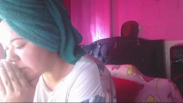 NikkiRous  online show from 07/16/26, 01:50