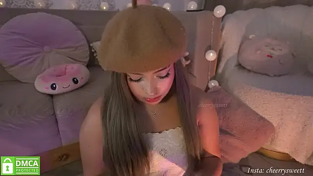 Cheerrysweett online show from 10/17/25, 02:37